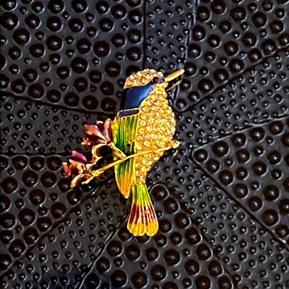 Crystal Bird - Picture 1 of 2